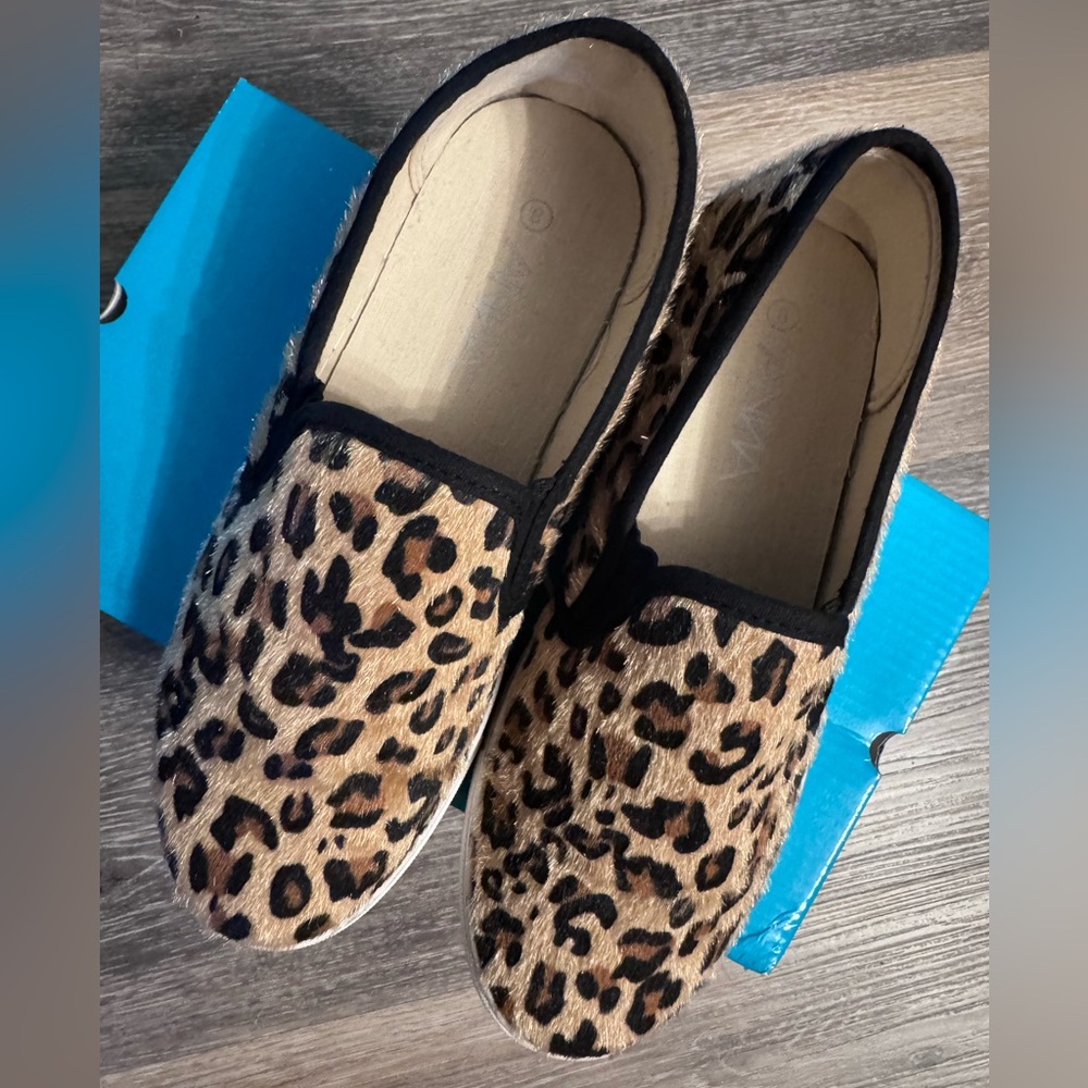 Anna Leopard Pony Hair Flats 8